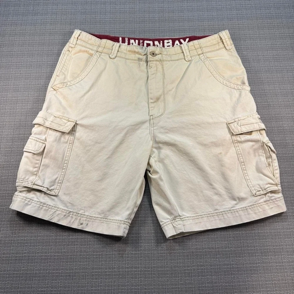Union Bay Tan 100% Cotton Cargo Shorts Men's Size 40.